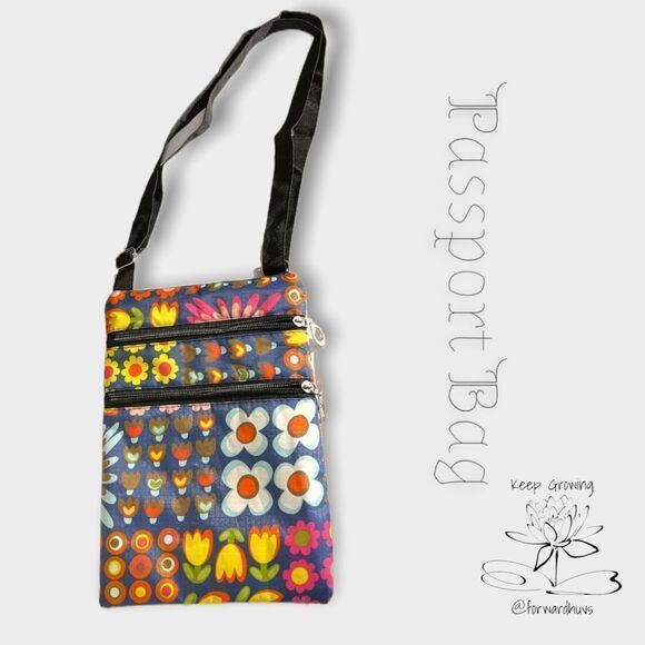 Unbranded Floral Crossbody - Passport Style Bag - Picture 5 of 11